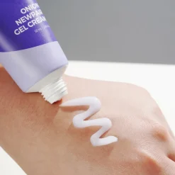 Isntree Onion Newpair Gel Cream