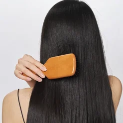 Lador Middle Wooden Paddle Brush